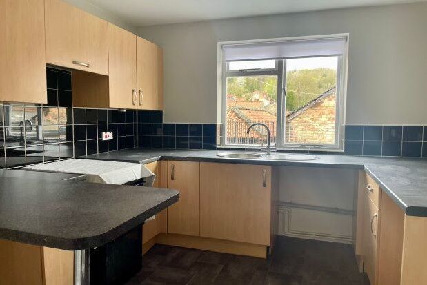 Flat to rent in Chestnut Avenue, Pickering