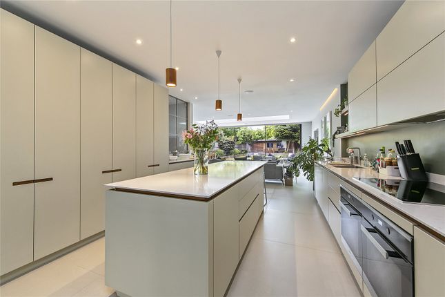 15, Pensford Avenue, Surrey photo 4