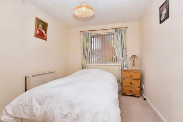 Flat for sale in Broad Oak Close, Eastbourne