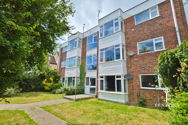 Flat 2, The Willows, Greenway, Frinton-on-Sea photo 2
