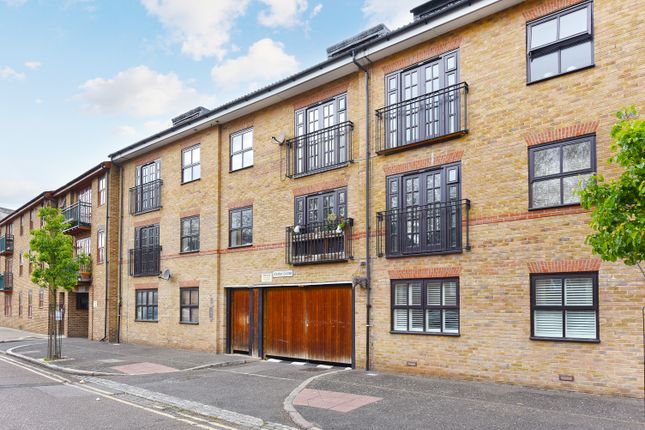 Mews house for sale in Louisa Close, London