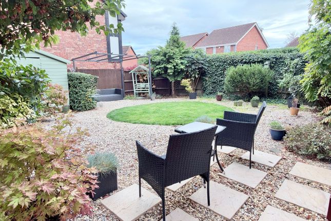 Courtney Close, Tewkesbury photo 2