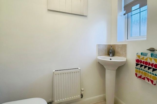 120 Abbottsmoor, Port Talbot photo 3