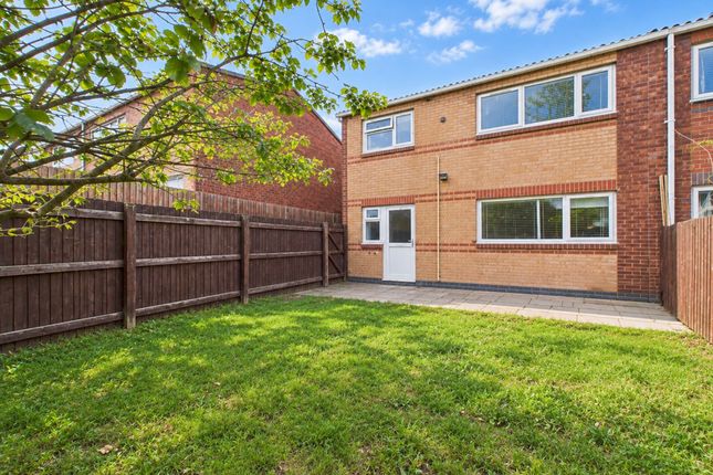 14 Tennyson Walk, Chester photo 3