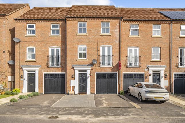 Town house for sale in Pentland Drive, Sleaford, Lincolnshire
