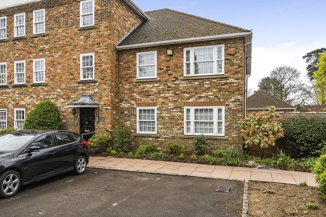 Thumbnail Flat for sale in Brockhurst Lodge, Shortheath Road, Farnham, Surrey