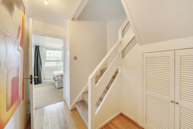 Flat for sale in Georges Road, London