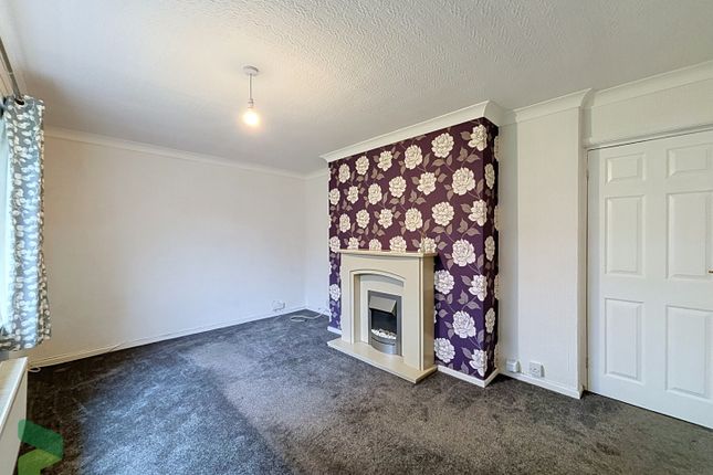 Owlet Hall Road, Darwen photo 4