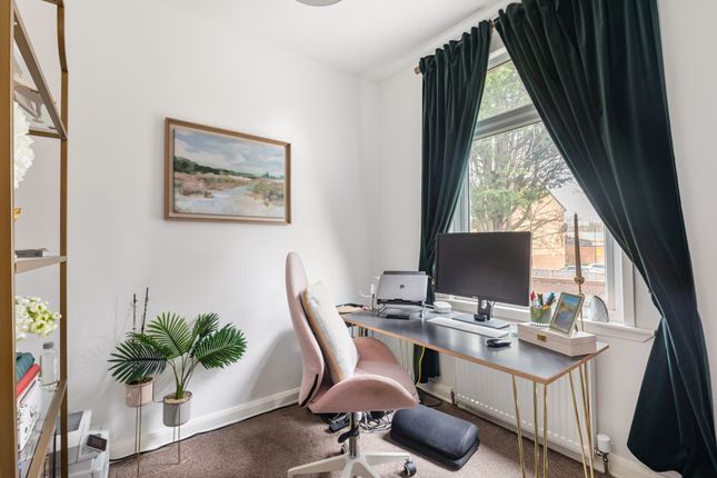 Terraced house for sale in Hanbury Road, London