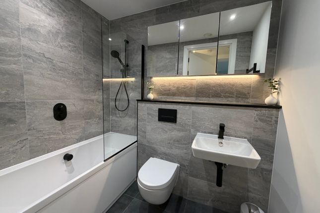Apartment 305 Enigma, Uptown Enigma Apartments, Salford photo 4