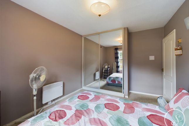 Flat for sale in Robinwood Court, Roundhay, Leeds
