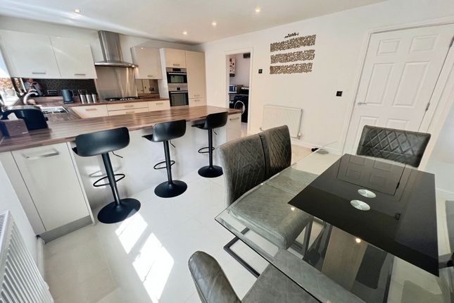 3, Bryony Gardens, Bolton photo 3
