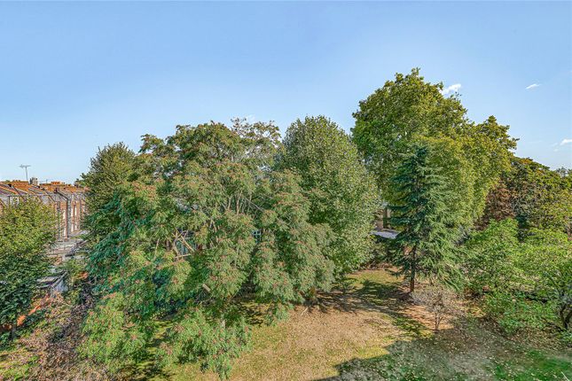 Elm Park Gardens, London photo 2