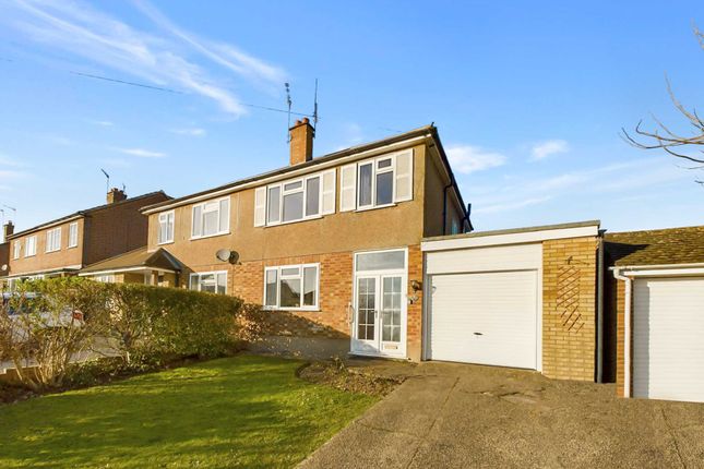 Semi-detached house for sale in Seymour Park Road, Marlow - No Upper Chain