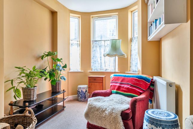 14, Luke Street, Bampton photo 2