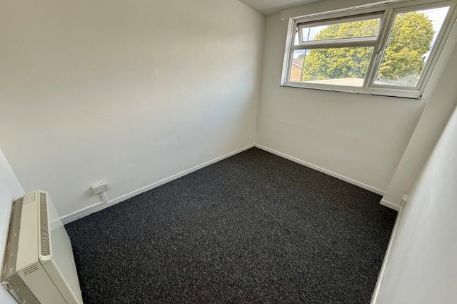 Flat 2, 8, Wimpson Lane, Hampshire photo 5