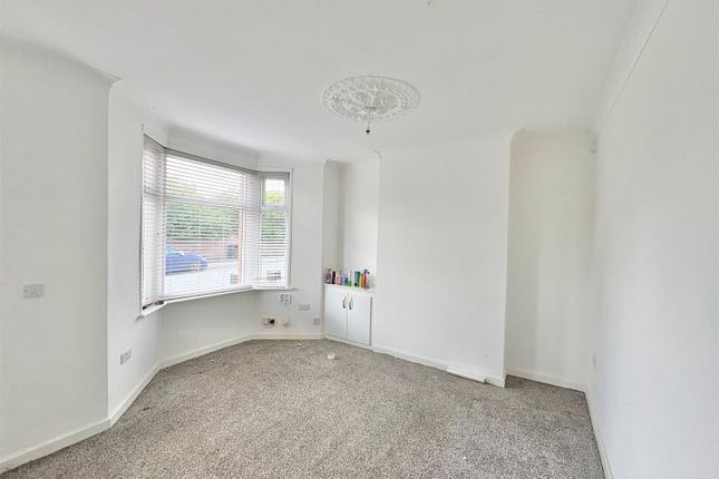 117, Heath Road, Ashton-in-Makerfield photo 3