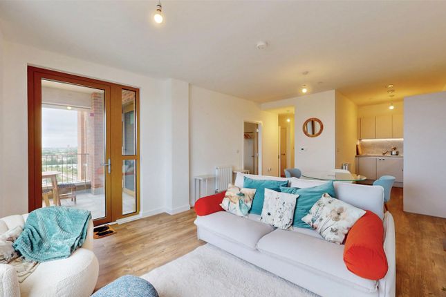 78, Vista Heights, London photo 5