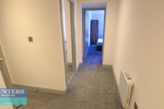 Flat to rent in LIV, George Street, Little Germany, Bradford, West Yorkshire
