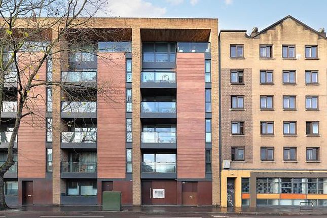 Flat to rent in Cube Apartments, Kings Cross Road, London