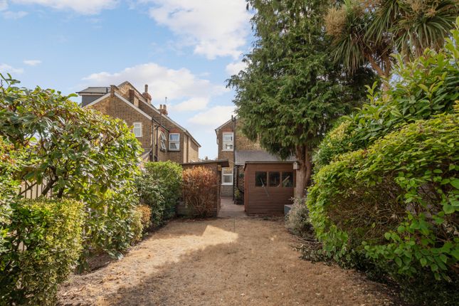 22, Egmont Road, Surbiton photo 4