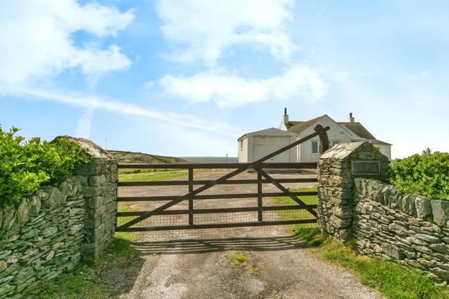 Thumbnail Detached house for sale in Ravenspoint Road, Holyhead