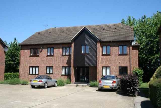 Flat to rent in Dormer Close, Aylesbury