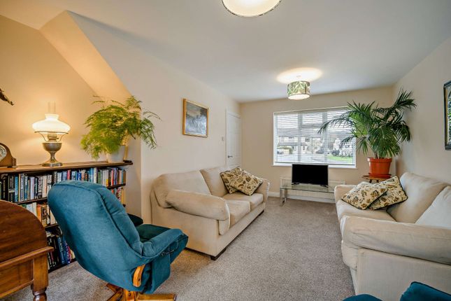 2, Graveney Road, Cheltenham photo 2