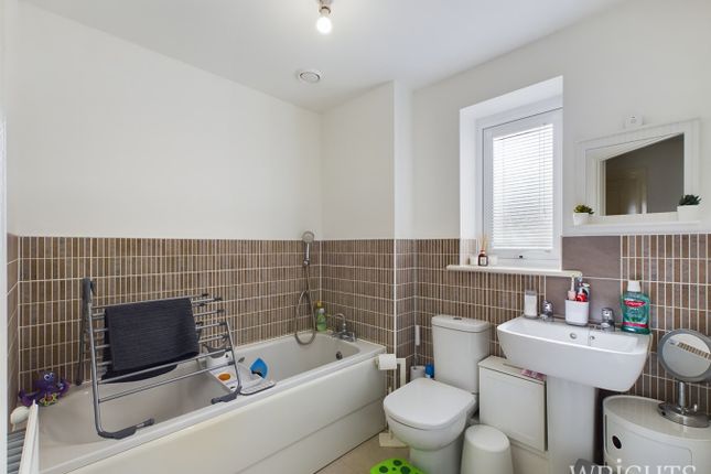 Flat for sale in Sovereign Place, Hatfield