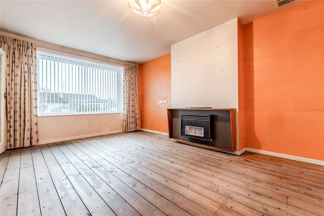 22, Wrenbury Crescent, West Yorkshire photo 3