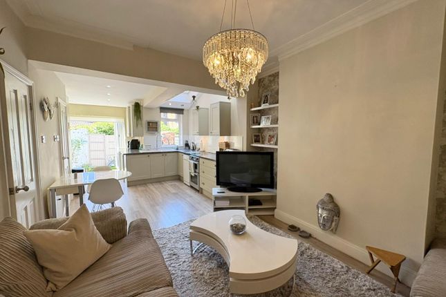 8, Cleveleys Avenue, Chorlton photo 3