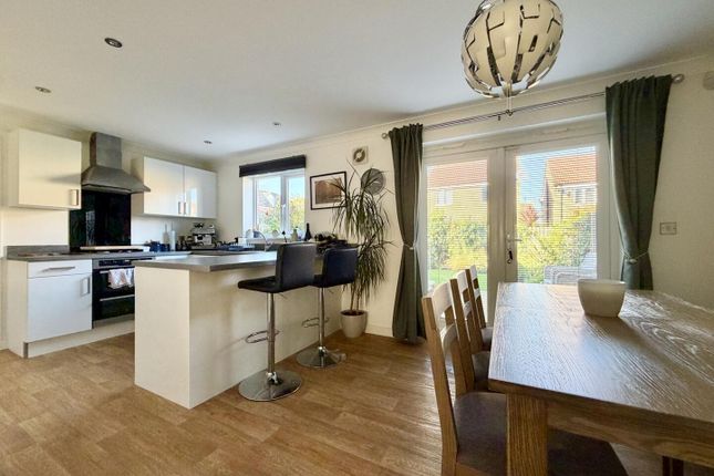 31, Braeburn Road, Leeds photo 4