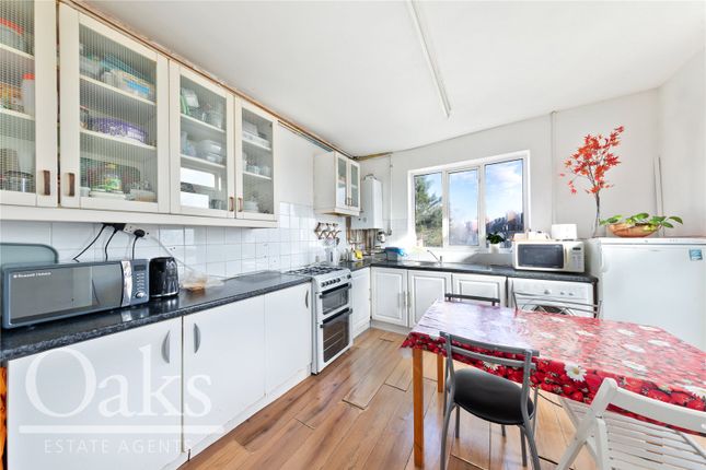 Flat for sale in Streatham Vale, London