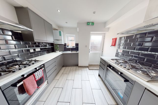 2-189-Kitchen-Living-2