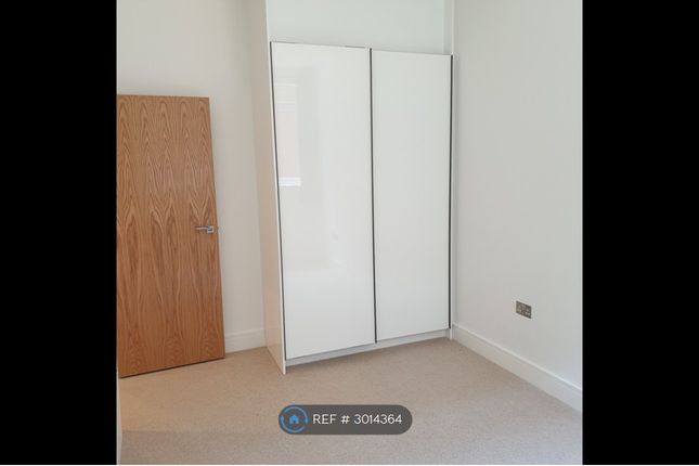 Flat, The Landmark Flowers Way, Luton photo 4