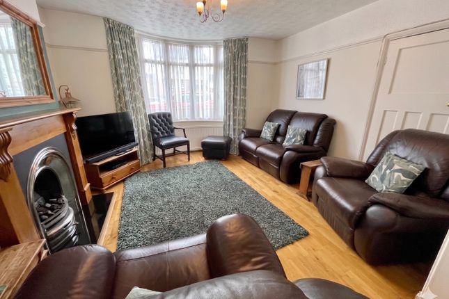 5 Fitzroy Avenue, Luton, Bedfordshire photo 4