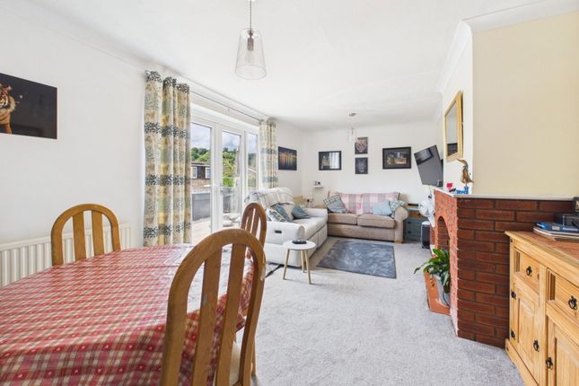 19, Church Way, Blakeney photo 3