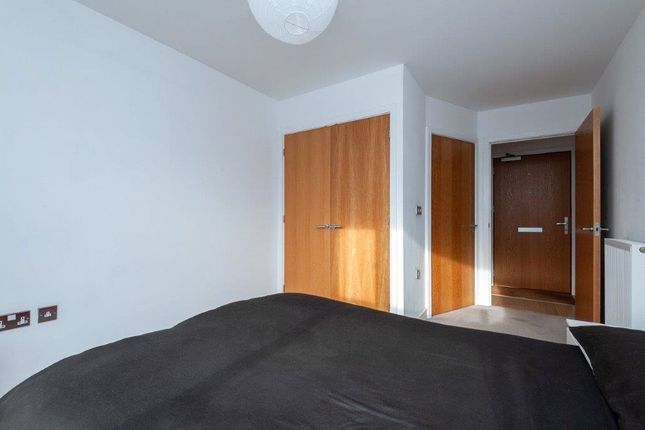 Flat for sale in Thomas Jacomb Place, Walthamstow, London