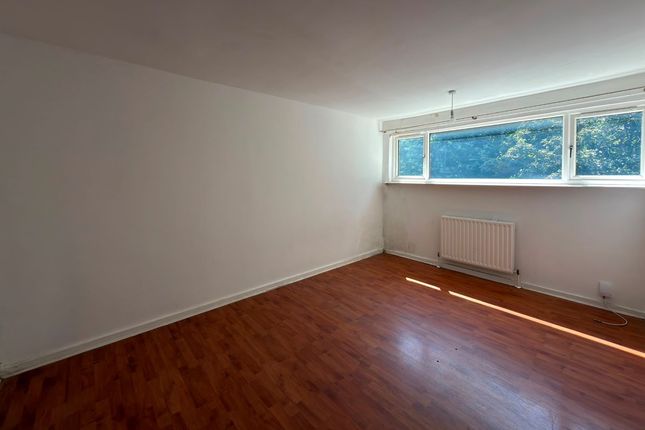 6, Aviary Close, London photo 2
