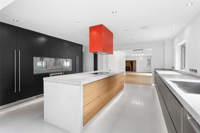 5, Fairfield Park, Surrey photo 3