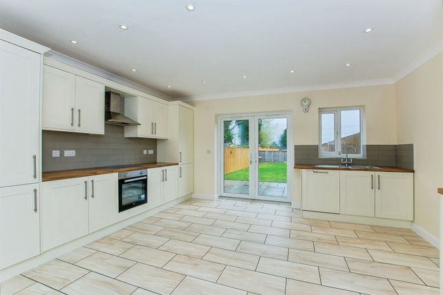 37, St. Pauls Road North, Wisbech photo 2