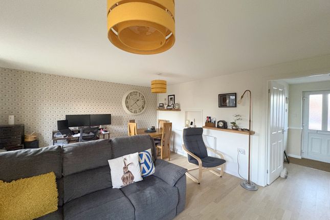 20 Sallis Close, Northway, Tewkesbury photo 4