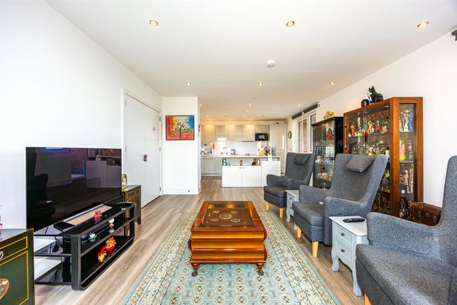 87 Ashwell House,, Healum Avenue, Southall photo 2