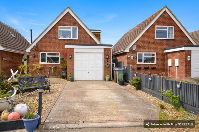 4-bed house on 32 Pleasance Road North, Romney Marsh, £375,000