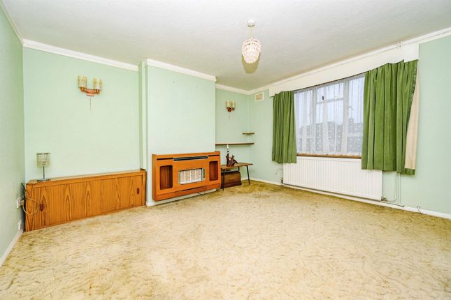 38, Toms Croft, Hemel Hempstead photo 2