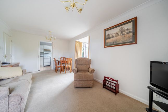 48 Summerlands Lodge,, Farnborough Common, Orpington photo 3