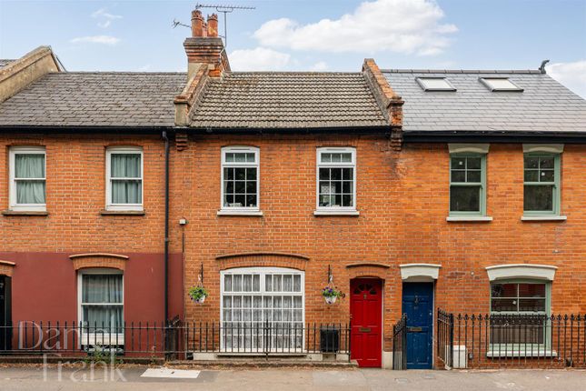 1-bed house on 69, High Road, Loughton, £425,000