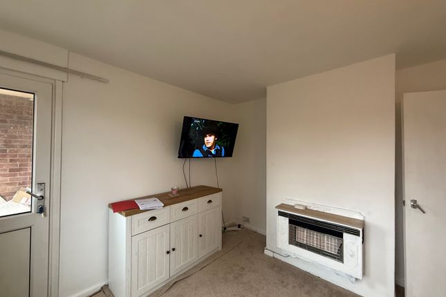 91, Coventry photo 3