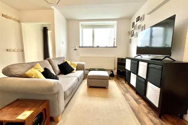 Flat 1, 48A, Commercial Street, Cinderford photo 3