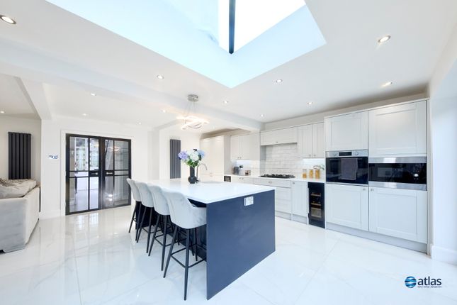 Kitchen / Living Area